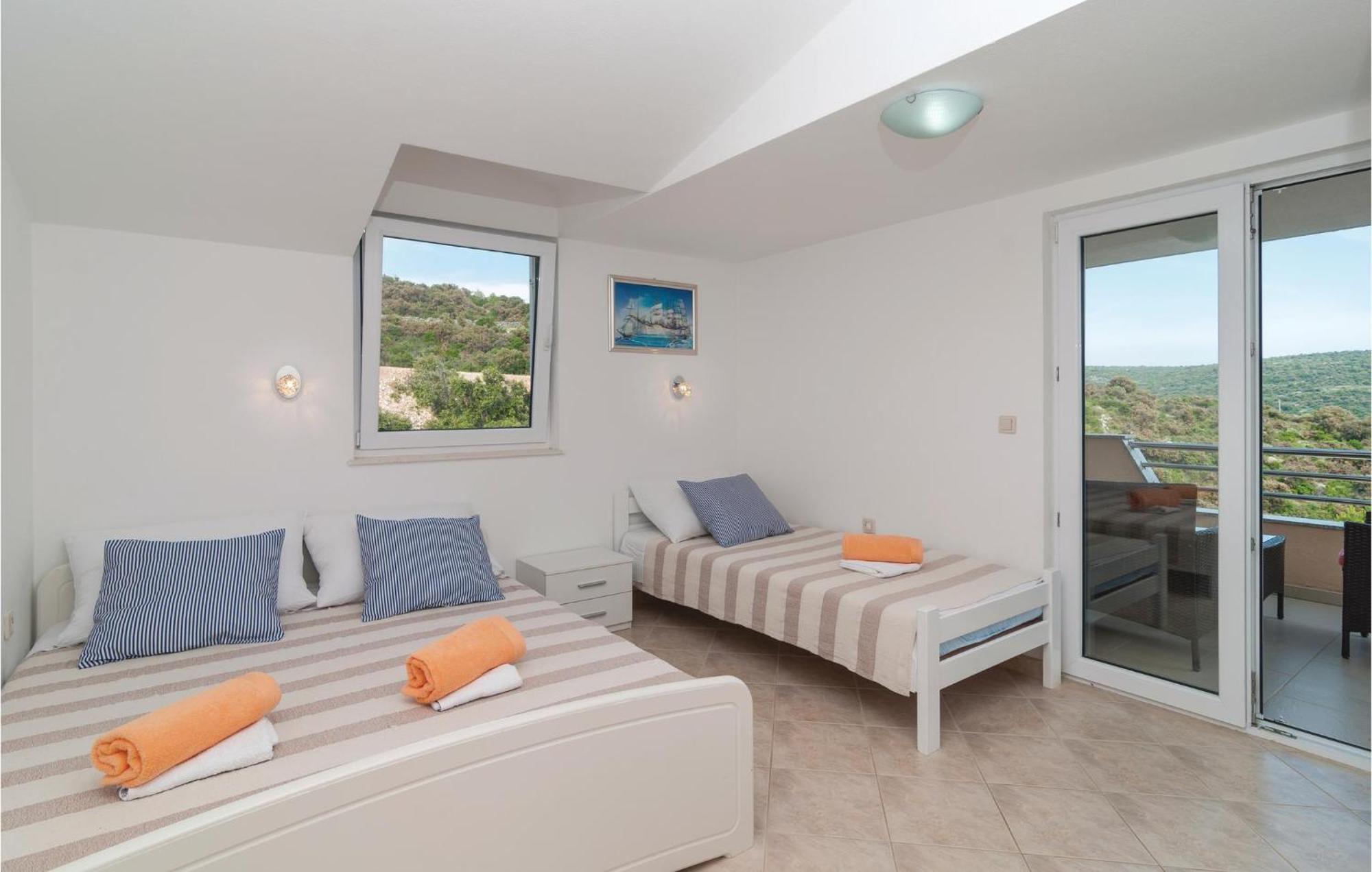 Stunning Apartment In Sevid With Kitchen المظهر الخارجي الصورة
